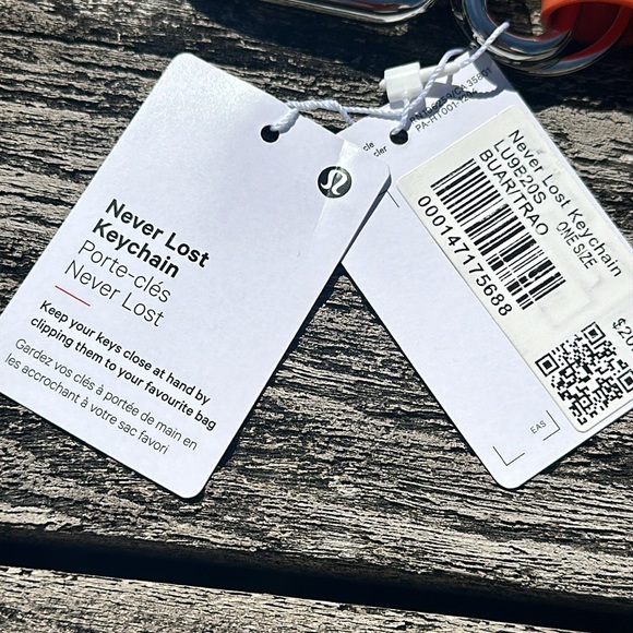 Lululemon Never Lost Keychain Burnt Apricot/Terra Orange NWT RARE 🧡 🍊🧡 - Picture 6 of 7